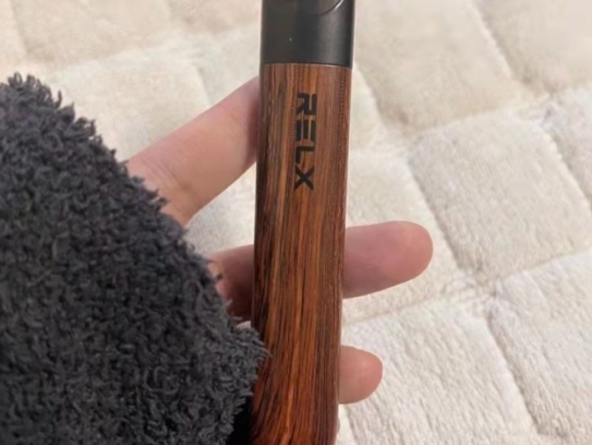 悦刻绕指轻舞口味评测：劲头大	、击喉感强